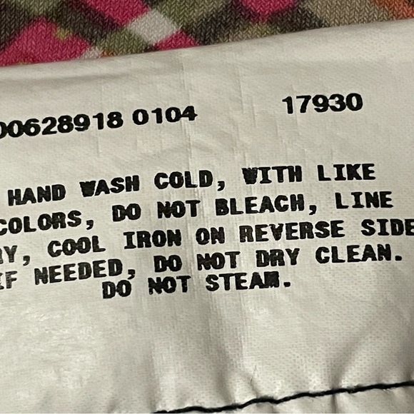 BOHO style shell with detailed neckline. - Picture 5 of 7